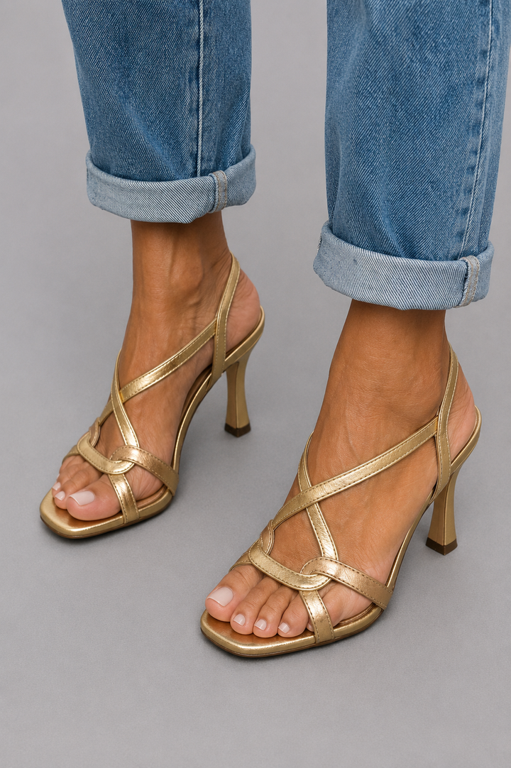 Brigitte | Goldene Sandalen