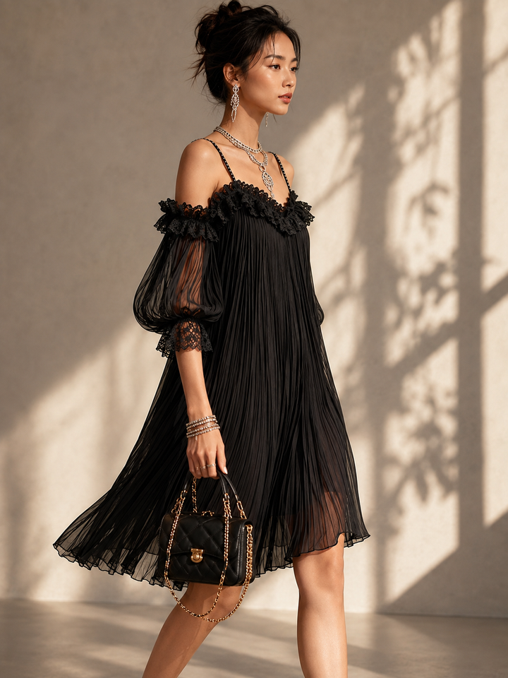 Lena | Schwarzes schulterfreies Chiffon-Minikleid mit Spitzendetails